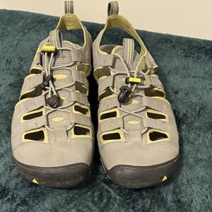 Keen Women’s CNX Sandals Size 8 Hiking